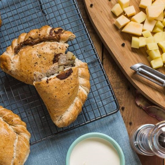 6 x Peppered Steak Cornish Pasty Hamper